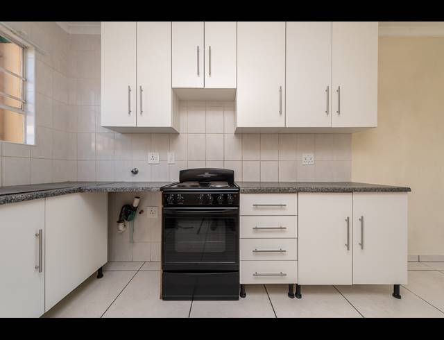 2 BEDROOM SIMPLEX FOR SALE IN LINMEYER